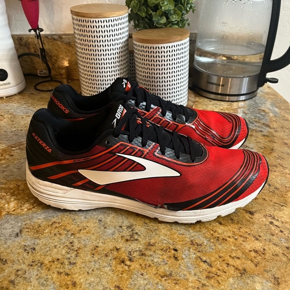 Brooks Asteria size 11.5 - Picture 1 of 11